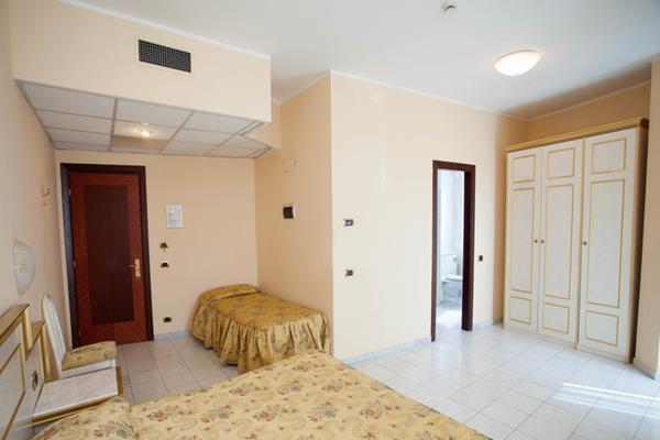 Hotel Alexander Palace Abano Terme Buitenkant foto