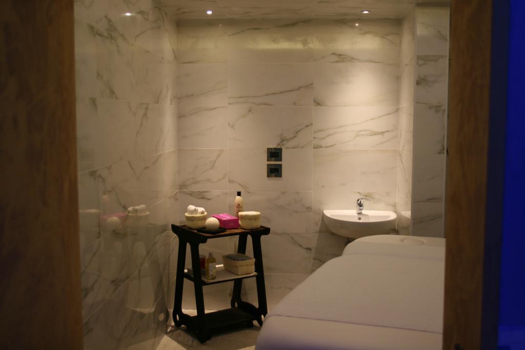 Hotel Alexander Palace Abano Terme Buitenkant foto